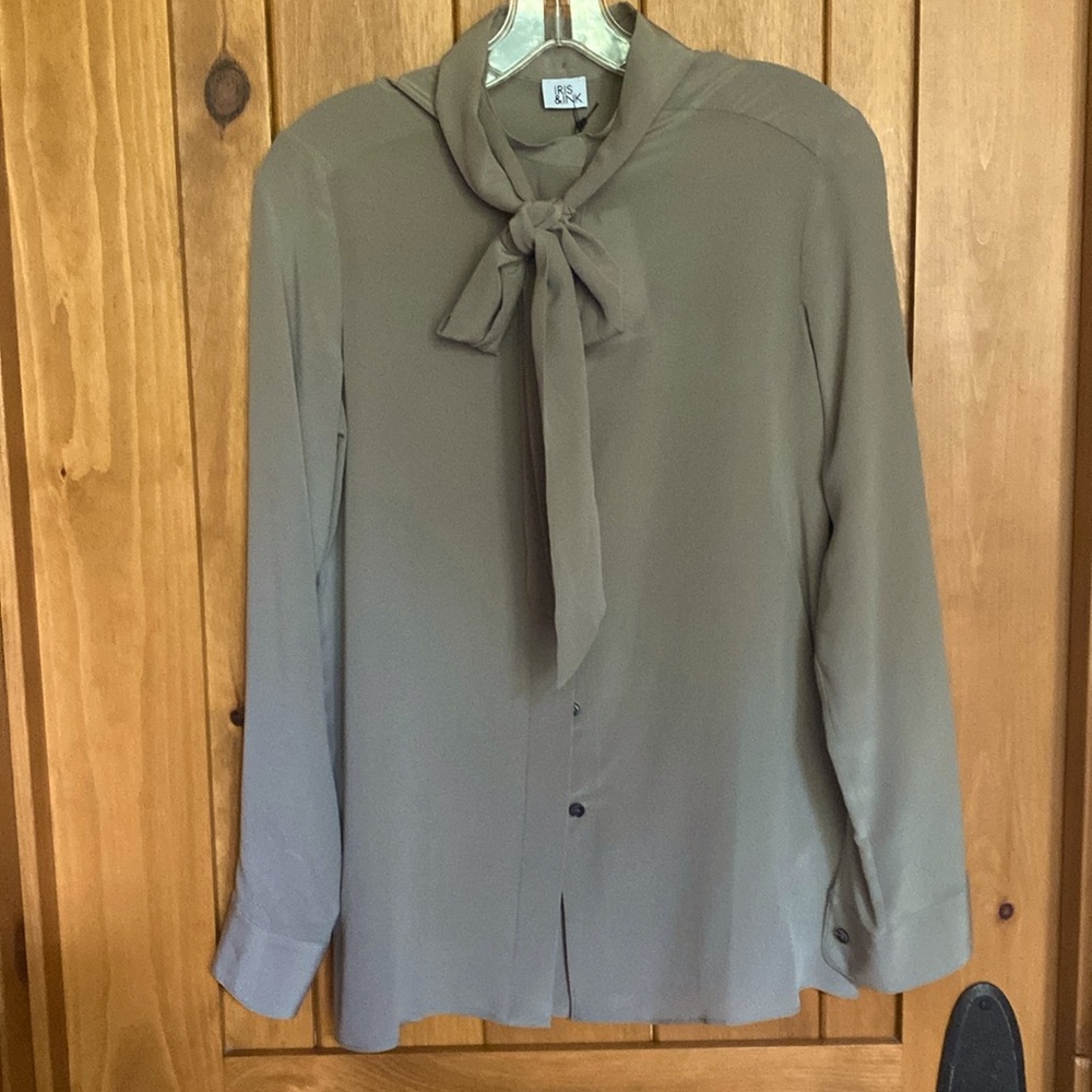 Iris & Ink Neck Tie Long Sleeve Button Up Silk Blouse Sz 4 NWT